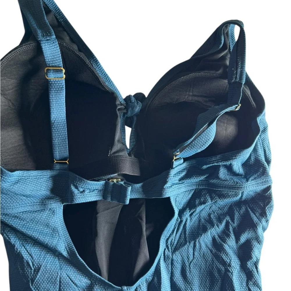 Kona Sol Women's Swimsuit Size 24W Teal Keyhole Back Ruched Center Adj‎ Straps